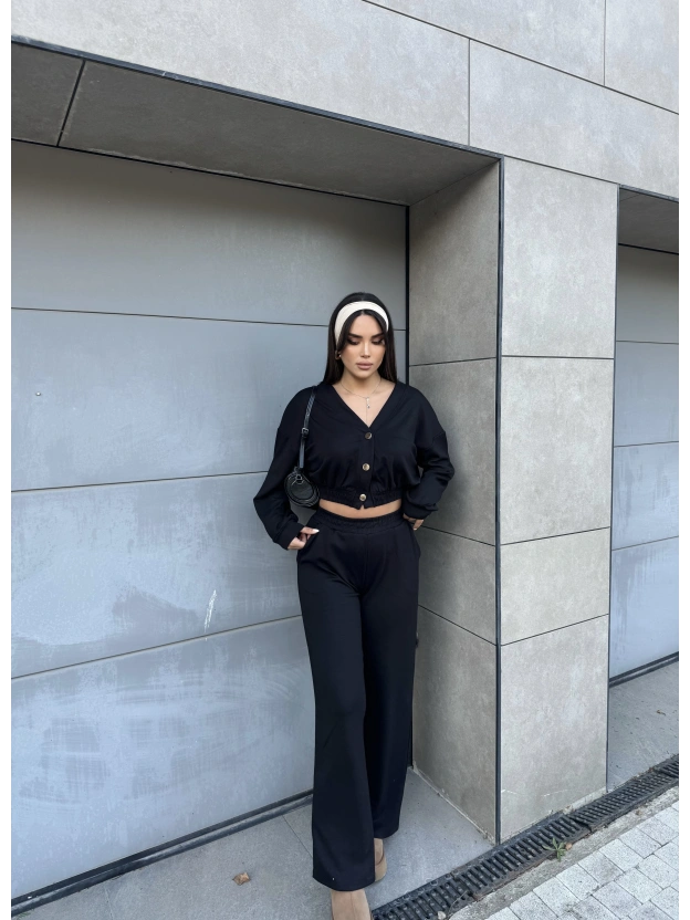 Siyah Düğmeli Modal Takım