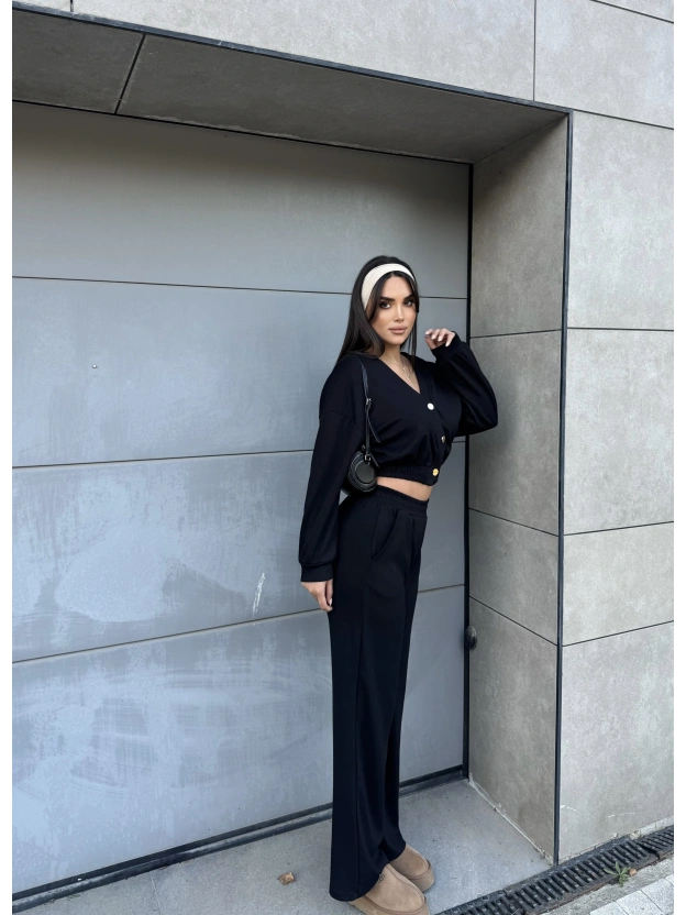 Siyah Düğmeli Modal Takım