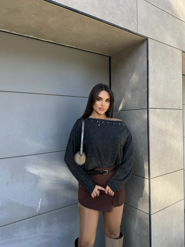 Antrasit Yumoş Kayık Yaka Tasarım Bluz