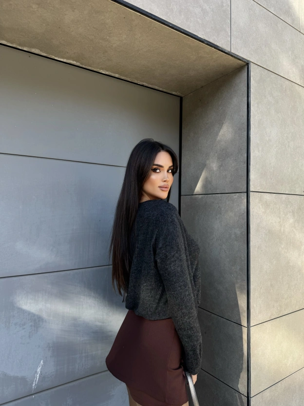 Antrasit Yumoş Kayık Yaka Tasarım Bluz