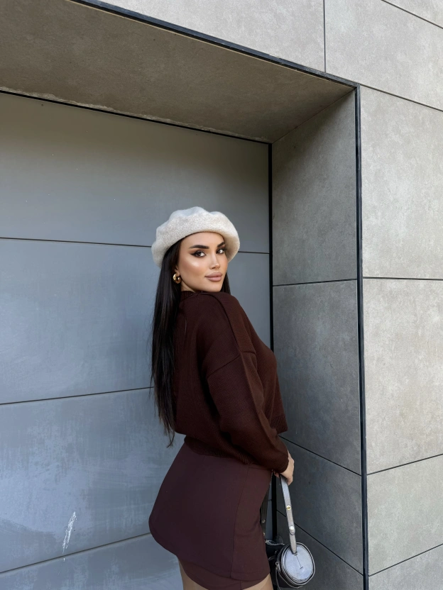 Kahverengi Tavşan Desenli Kazak