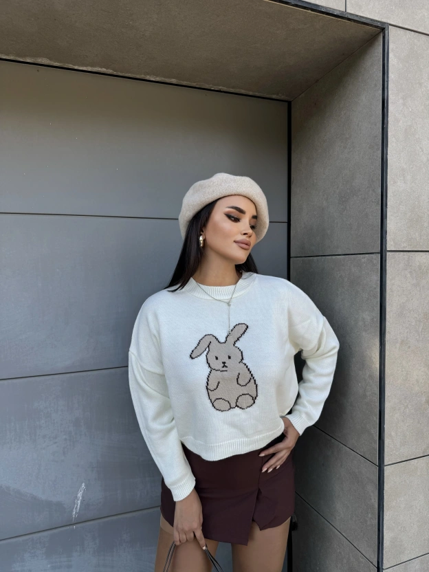 Beyaz Tavşan Desenli Kazak