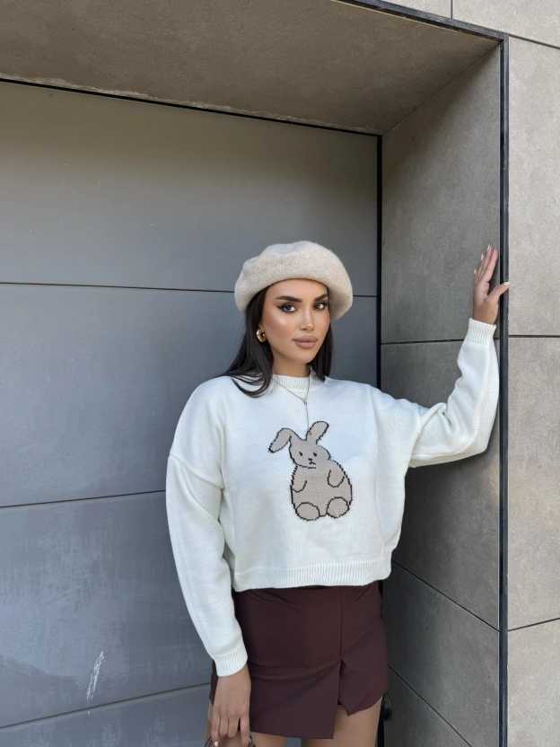 Beyaz Tavşan Desenli Kazak