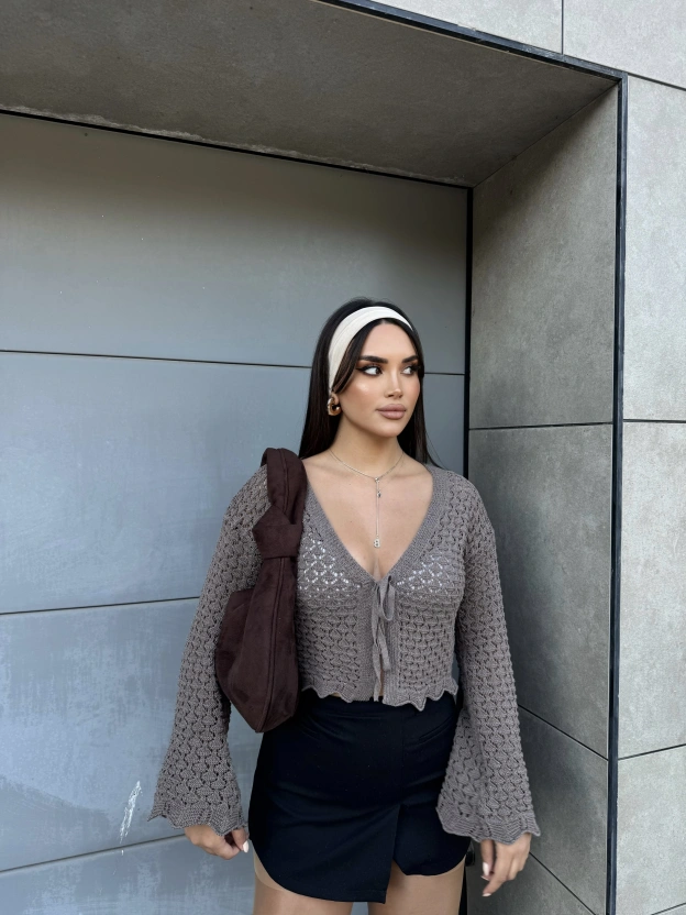 Kahverengi Ajurlu Ön Bağlamalı Triko Bluz