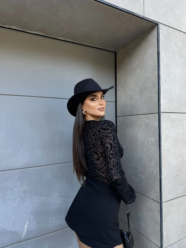 Siyah Güpürlü Transparan Bluz