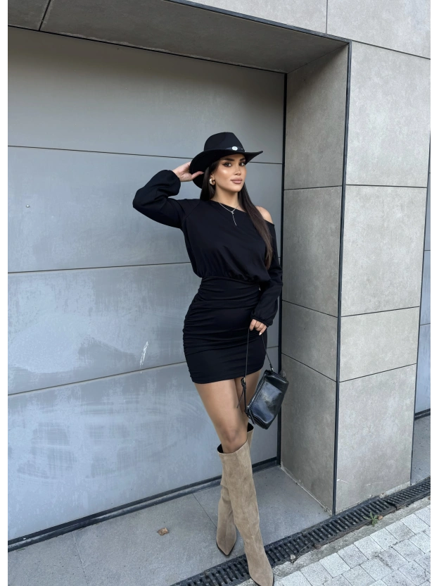 Siyah Modal Kayık Yaka Elbise