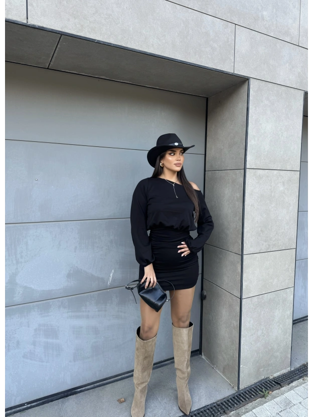 Siyah Modal Kayık Yaka Elbise