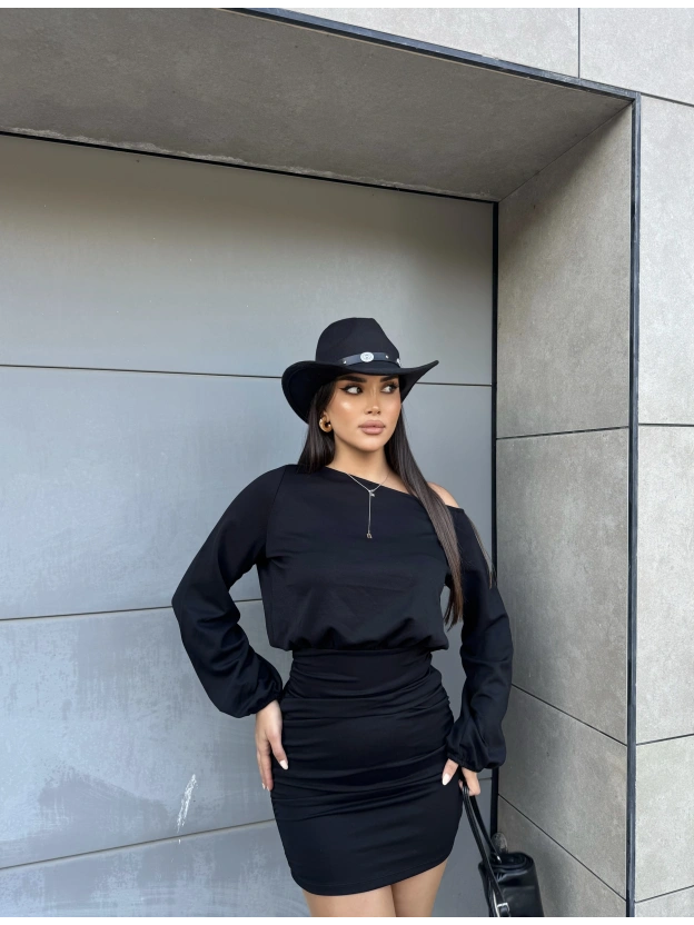 Siyah Modal Kayık Yaka Elbise