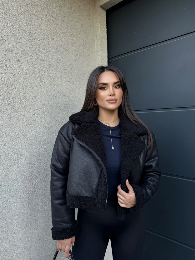 Siyah Fermuarlı Mont