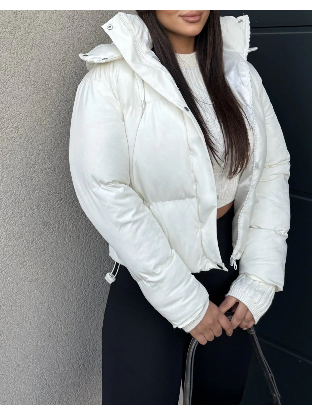 Beyaz Kapüşonlu Şişme Mont