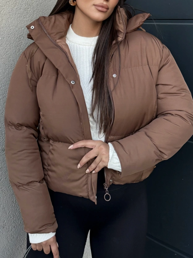 Kahverengi Kapüşonlu Şişme Mont