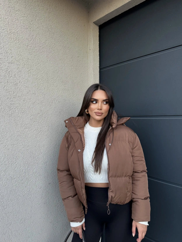 Kahverengi Kapüşonlu Şişme Mont