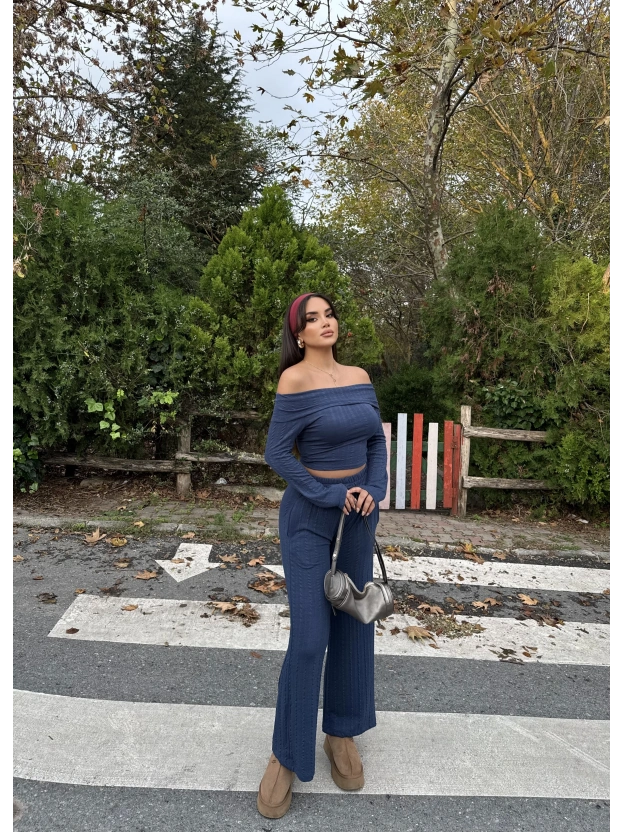 Lacivert Madonna Yaka Fırfırlı Takım