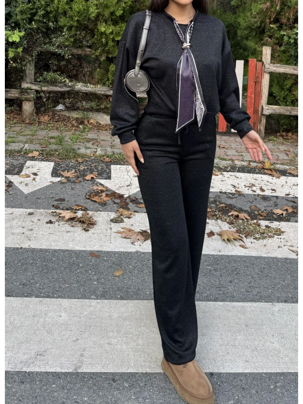 Siyah Fularlı Simli Takım