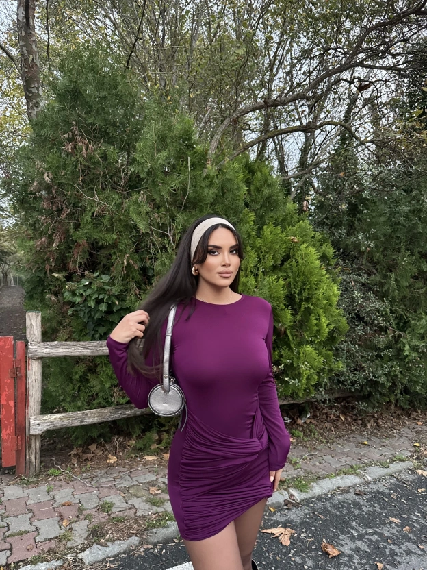 Mürdüm Burgulu Kısa Elbise