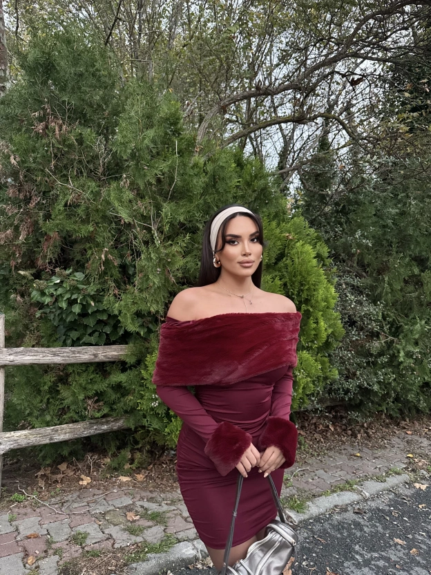 Bordo Kürklü Madonna Yaka Elbise