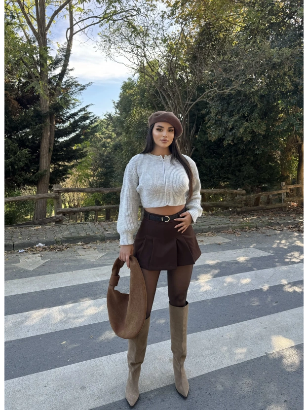 Kahverengi Pileli Kemerli Şort Etek