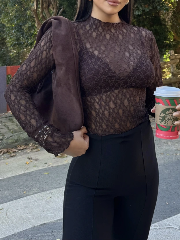 Kahverengi Bürümcük Dantel Detay Bluz