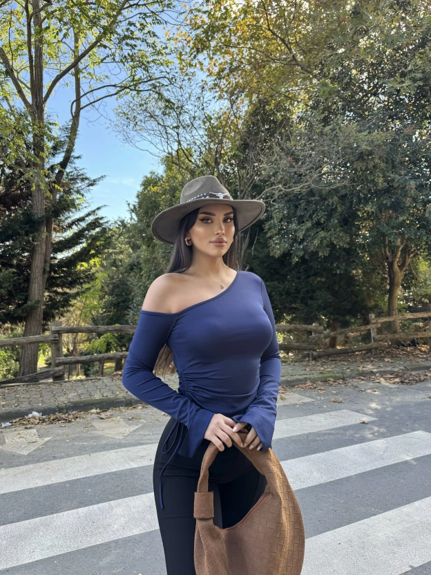 Lacivert Tek Omuz Büzgülü Asimetrik Crop