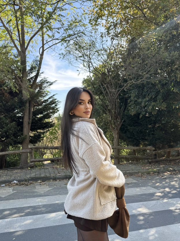 Bej Bağlamalı Tasarım Mont