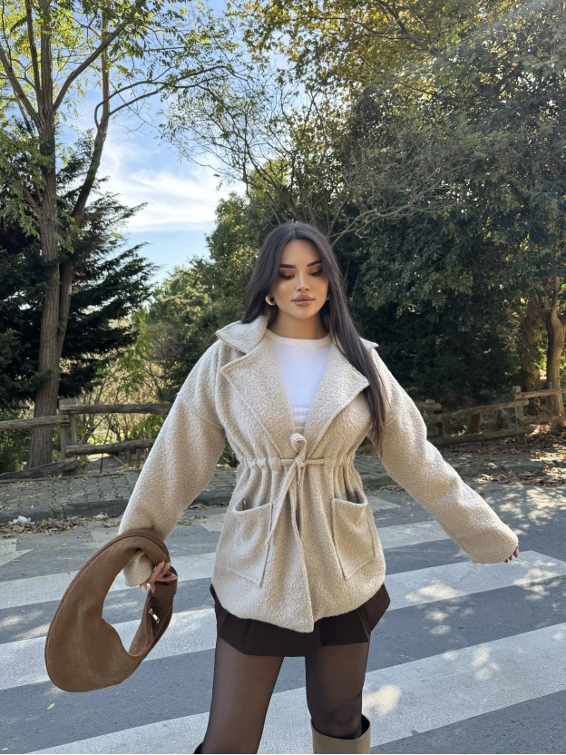 Bej Bağlamalı Tasarım Mont