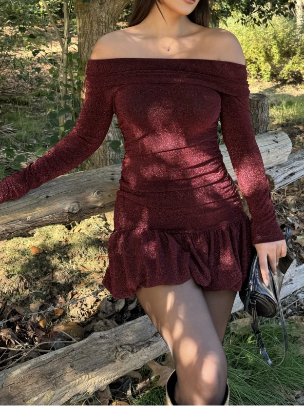 Bordo Simli Madonna Yaka Elbise