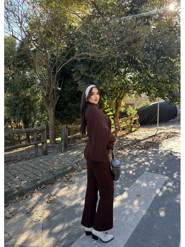 Kahverengi Üçlü Triko Takım