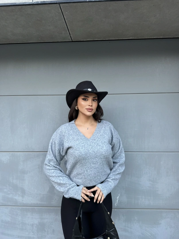 Gri V Yaka Premium Kazak