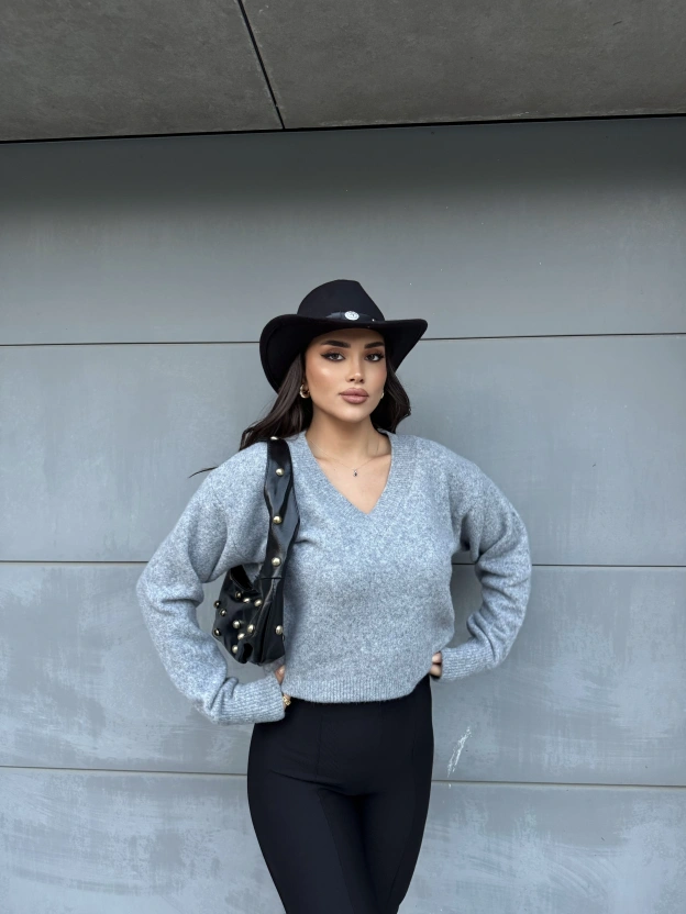 Gri V Yaka Premium Kazak