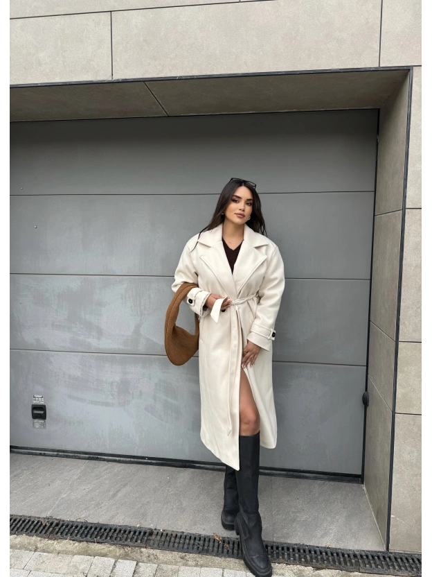 Krem Uzun Kuşaklı Kaşe Kaban