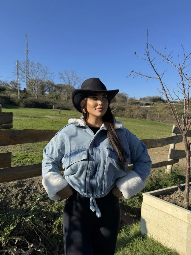 Mavi İçi Peluş Kot Mont