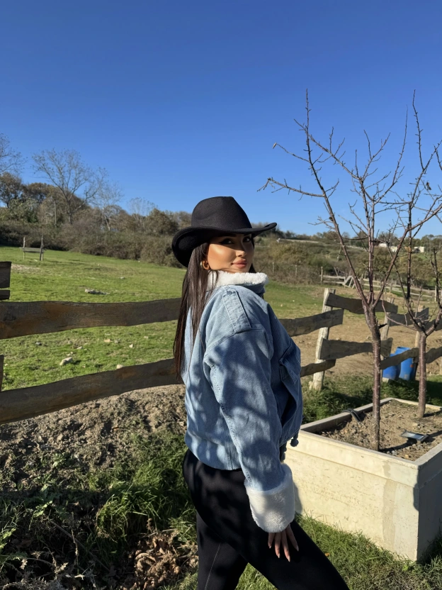 Mavi İçi Peluş Kot Mont