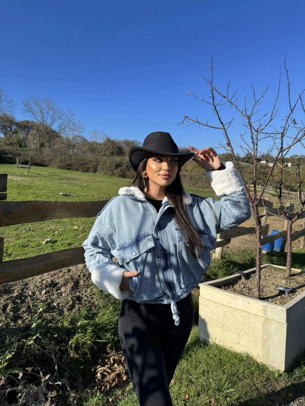 Mavi İçi Peluş Kot Mont