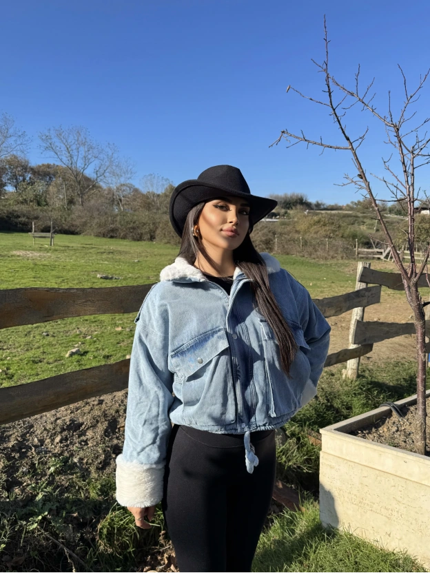 Mavi İçi Peluş Kot Mont