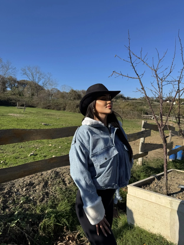 Mavi İçi Peluş Kot Mont