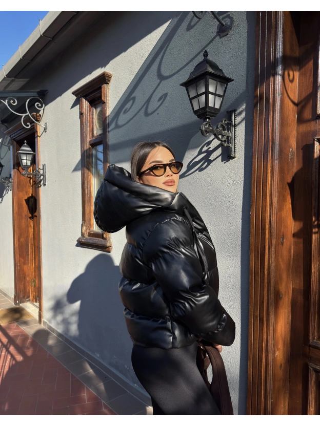 Siyah Deri Şişme Mont