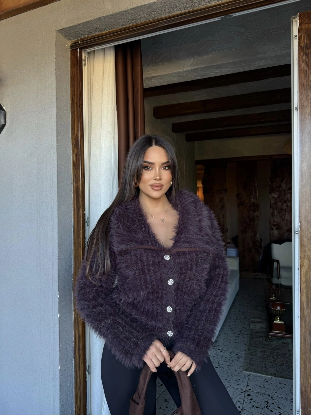 Kahverengi Polo Yaka Taşlı Yumoş Kazak