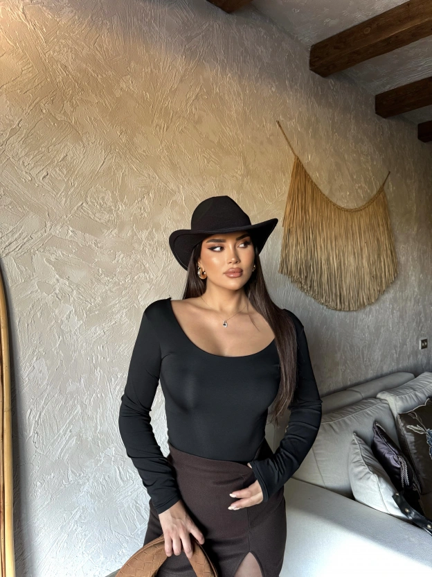 Siyah Kare Yaka Bodysuit