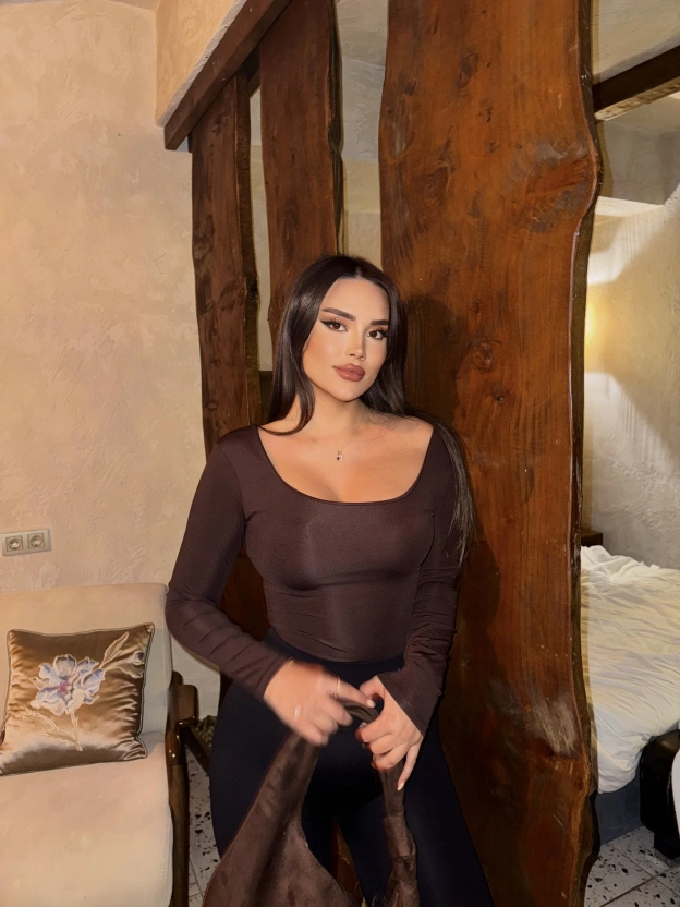 Kahverengi Kare Yaka Bodysuit