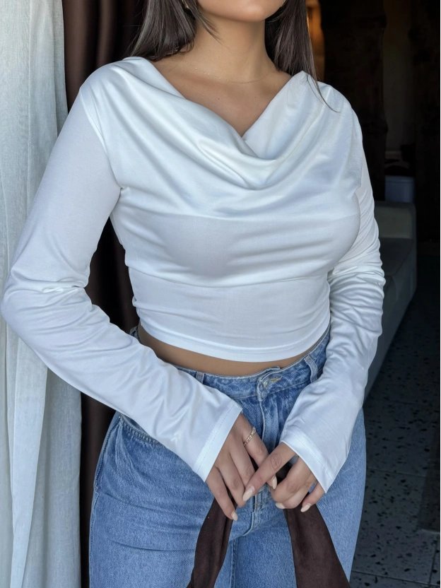 Beyaz Degaje Yaka Bluz