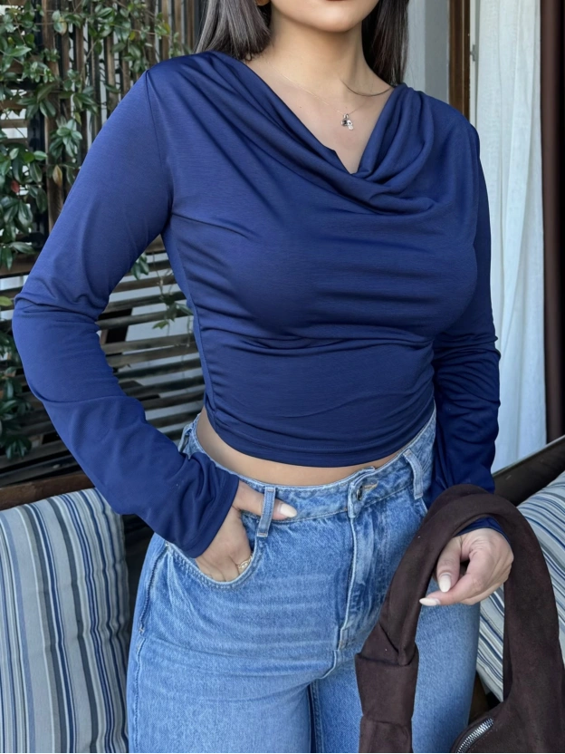 Lacivert Degaje Yaka Bluz