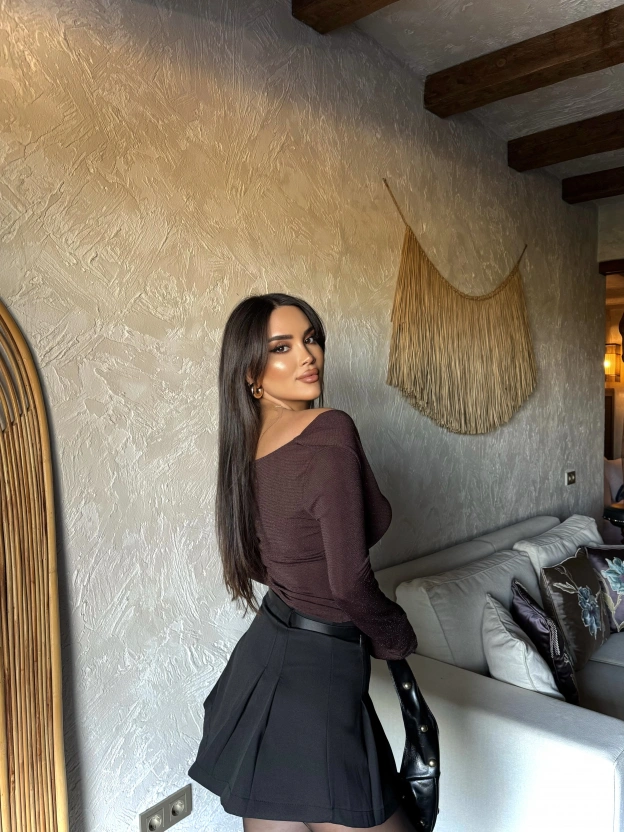 Siyah Pileli Kemerli Şort Etek