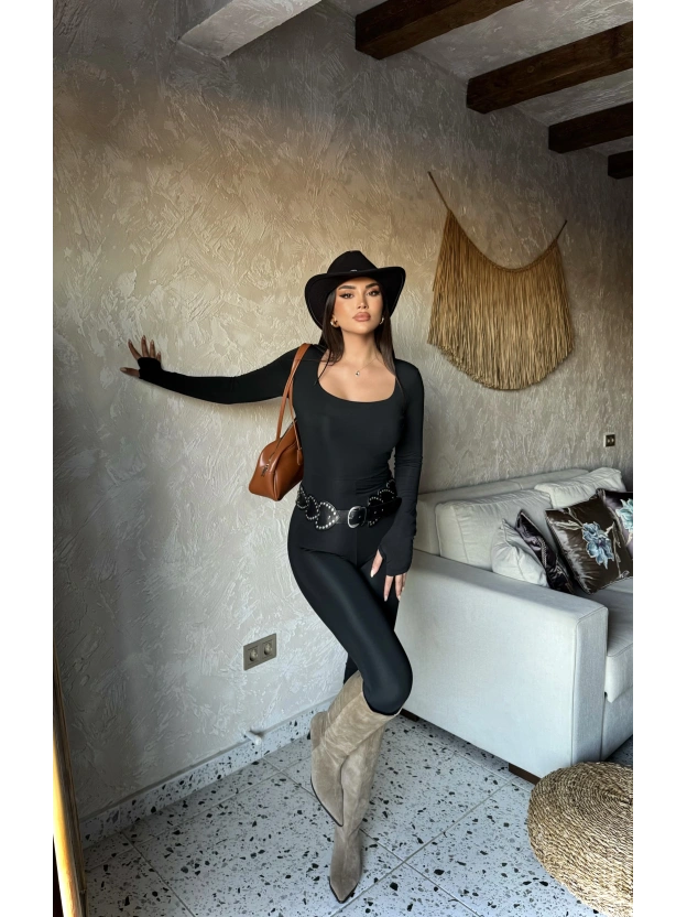 Siyah Kare Yaka Tulum