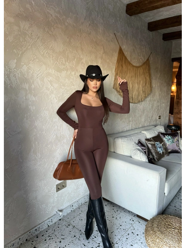 Kahverengi Kare Yaka Tulum