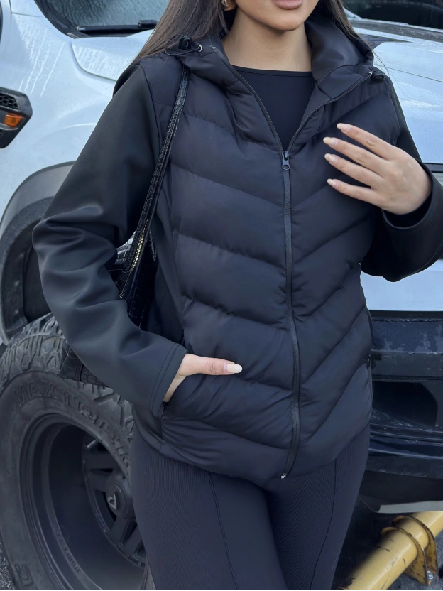 Siyah Kapüşonlu Range Mont