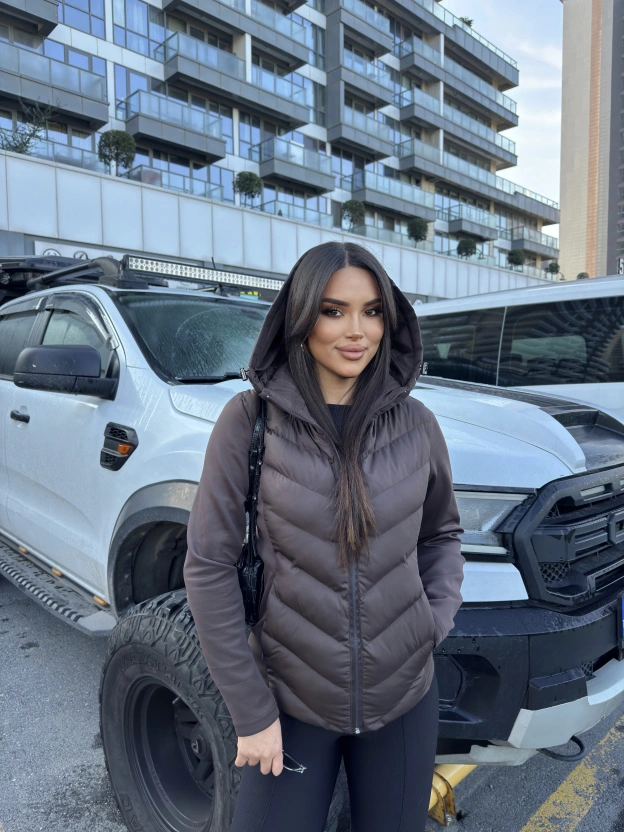 Kahverengi Kapüşonlu Range Mont