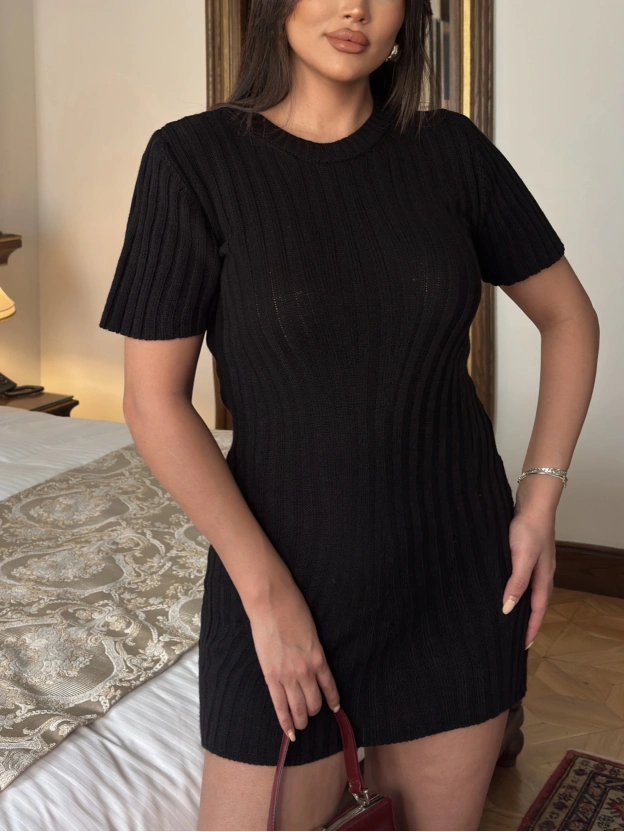 Siyah Kısa Kol Triko Elbise