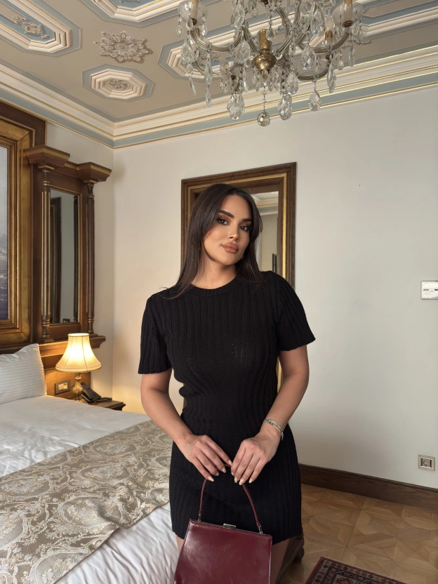 Siyah Kısa Kol Triko Elbise