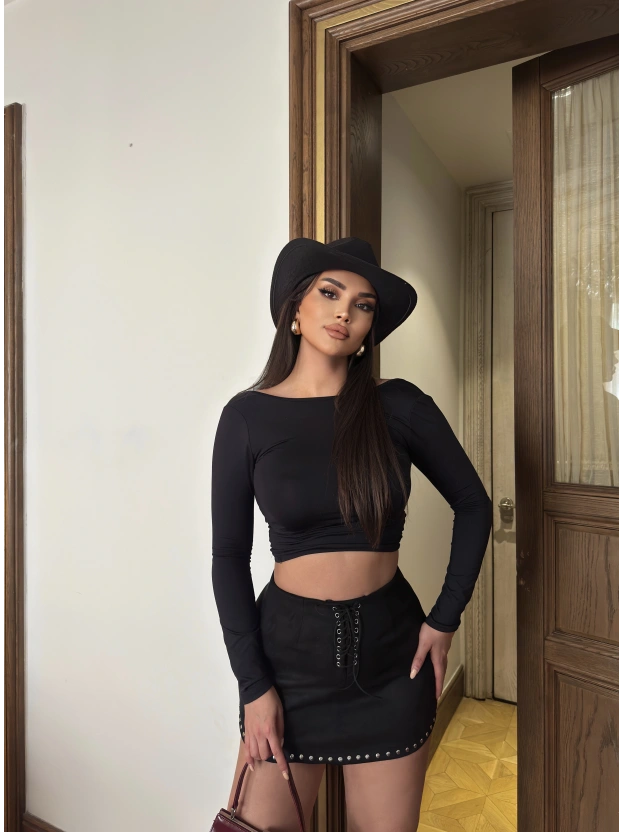 Siyah Zımbalı Süet Etek