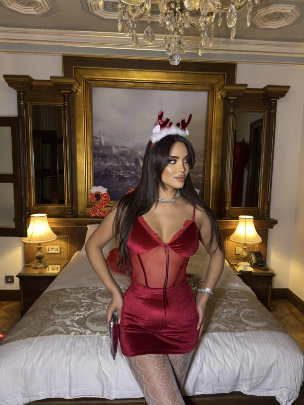 Kırmızı Korseli Kadife Mini Elbise